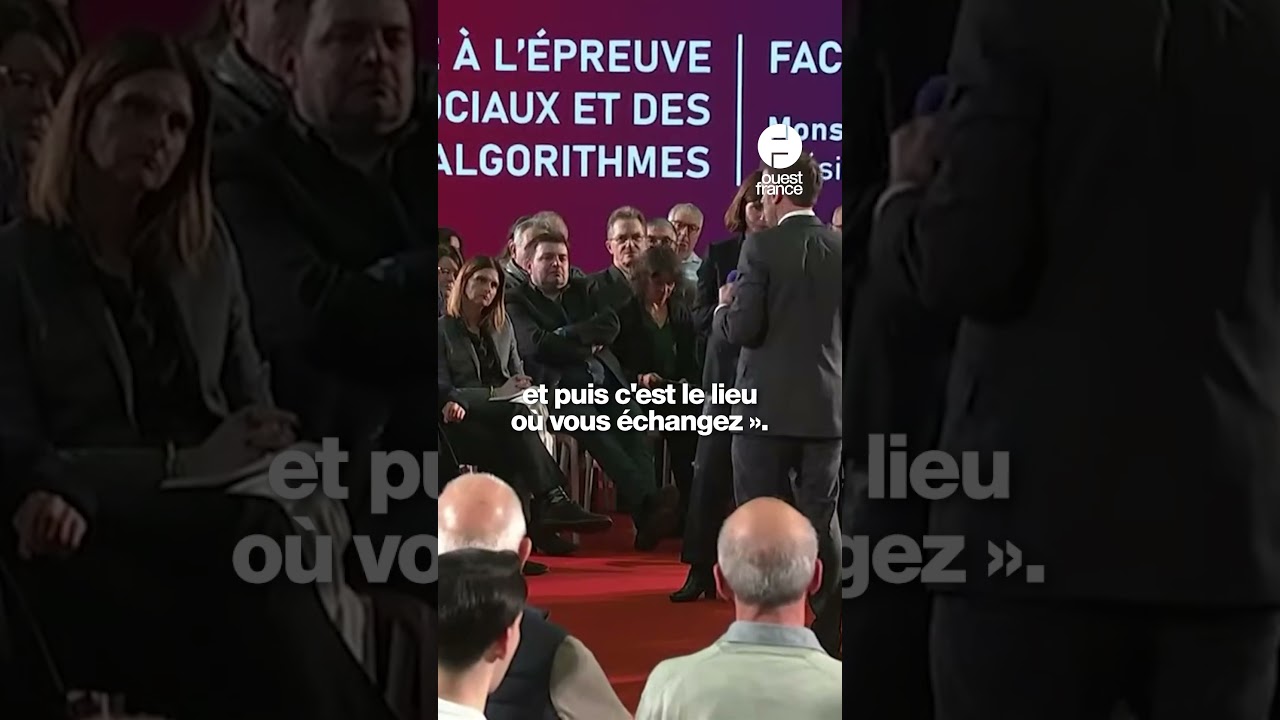 Emmanuel Macron veut interdire les portables dans les lycées « dès la rentrée prochaine »