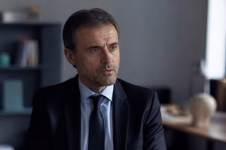 un orthophoniste de raimbeaucourt, déjà condamné pour agression sexuelle, est à nouveau confronté à de nouvelles accusations, suscitant une vive inquiétude dans la communauté.